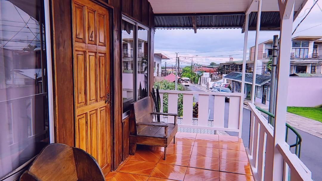 Alpha Arenal Hostel La Fortuna المظهر الخارجي الصورة