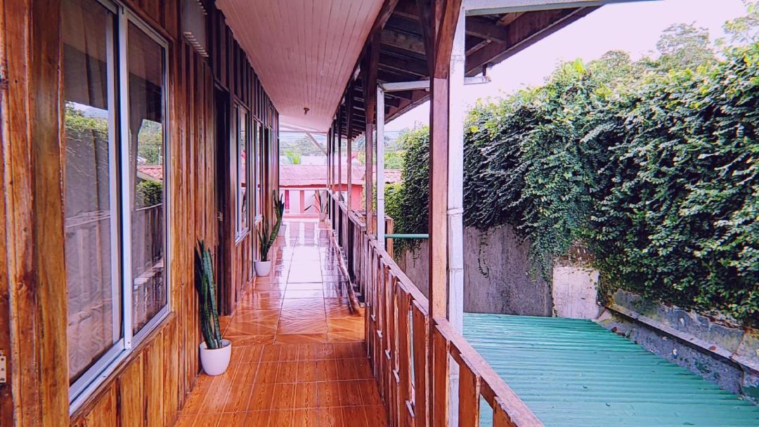 Alpha Arenal Hostel La Fortuna المظهر الخارجي الصورة