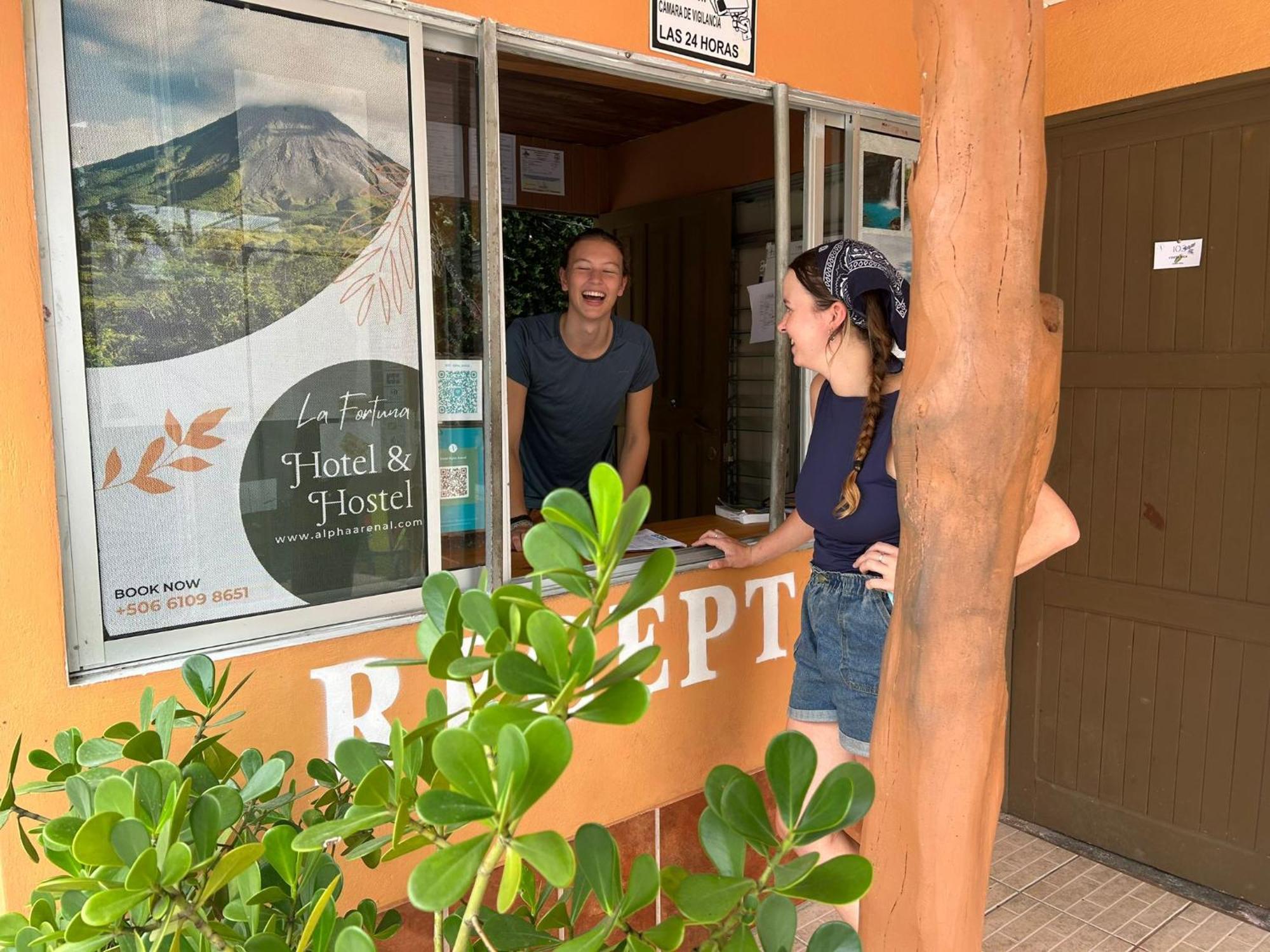 Alpha Arenal Hostel La Fortuna المظهر الخارجي الصورة